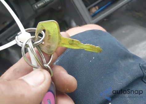 1987 Toyota Pickup 1/2 Ton Rn50 from USA, damaged, VIN JT4RN50R5H0222324